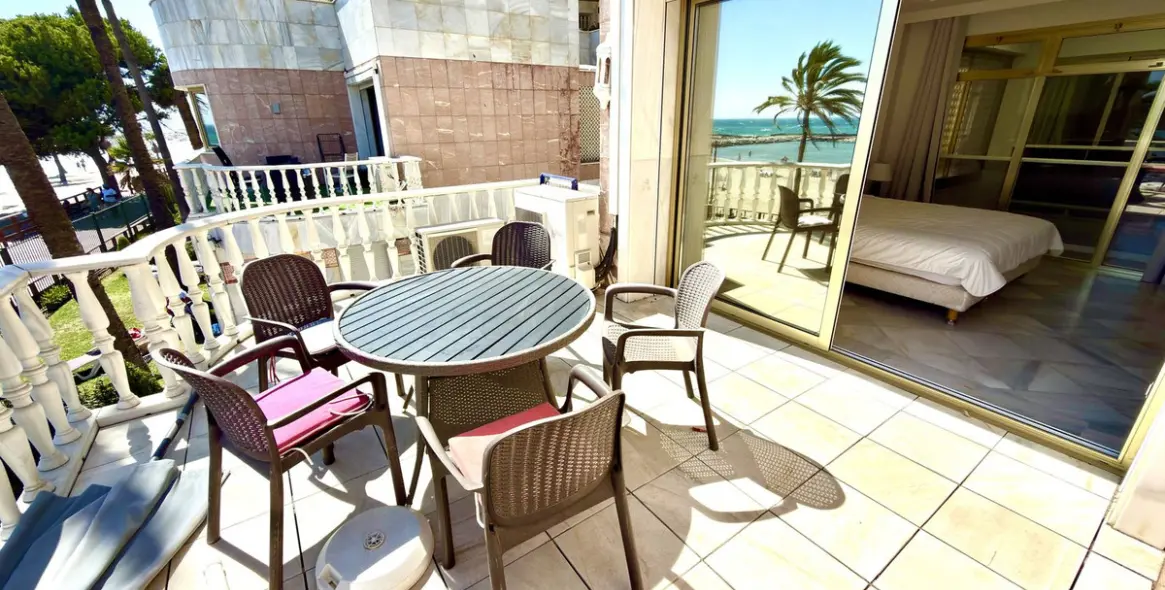 Долгосрочная аренда двухуровневых апартаментов в Puerto Banús 89