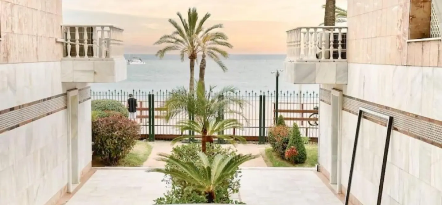 Долгосрочная аренда двухуровневых апартаментов в Puerto Banús 3