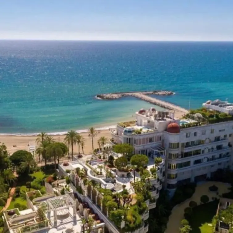 Долгосрочная аренда двухуровневых апартаментов в Puerto Banús