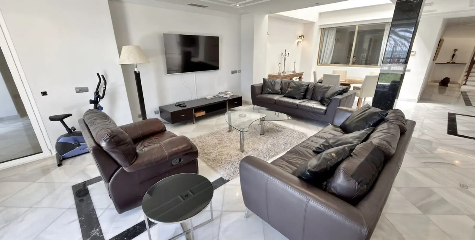 Alquiler a largo plazo de dúplex en Puerto Banús 13