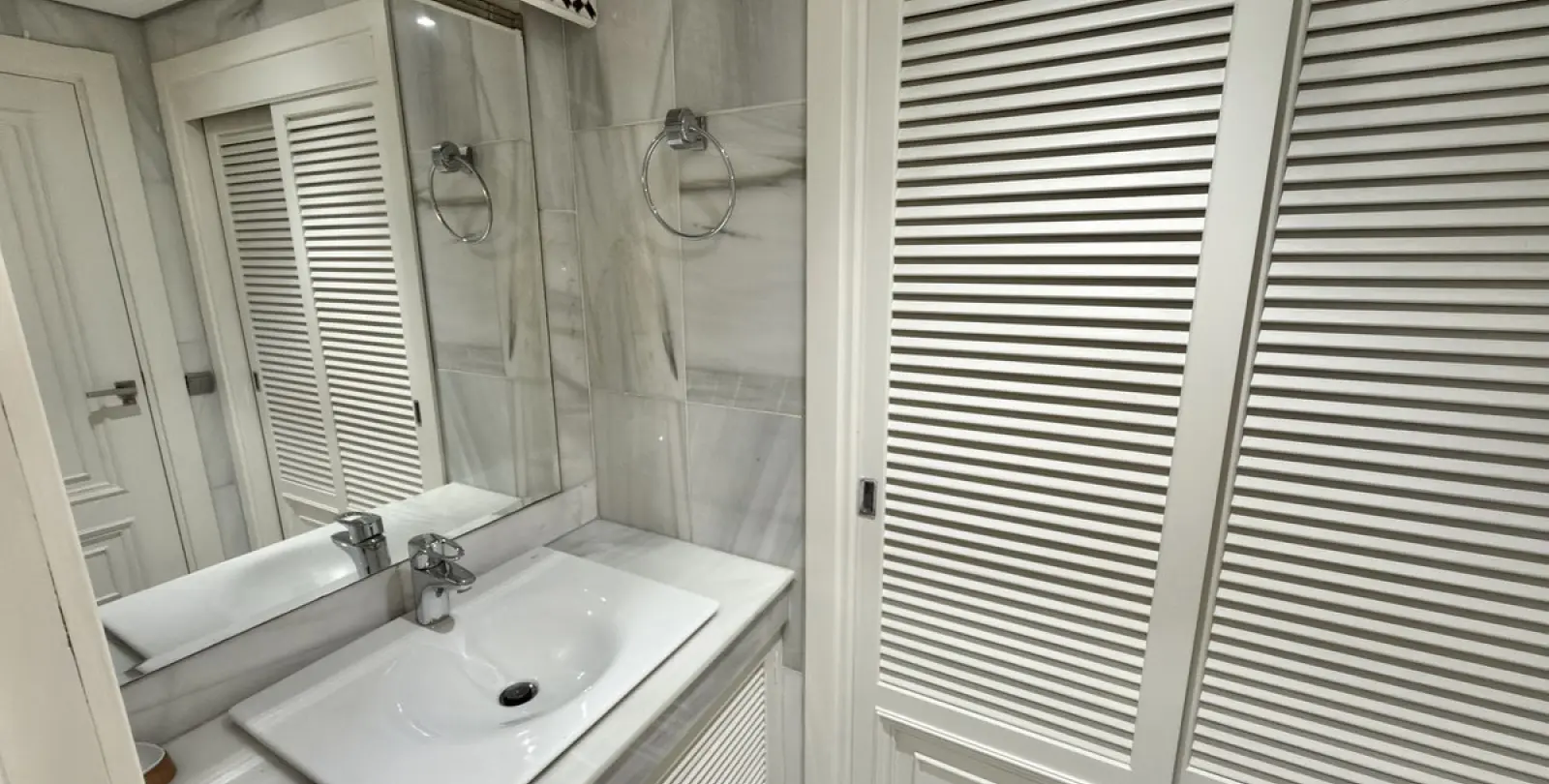 Alquiler a largo plazo de dúplex en Puerto Banús 32