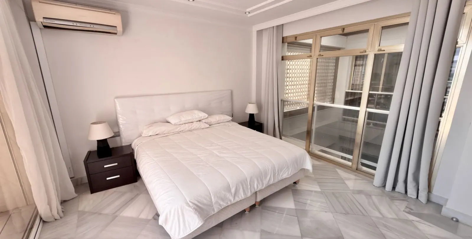 Alquiler a largo plazo de dúplex en Puerto Banús 59