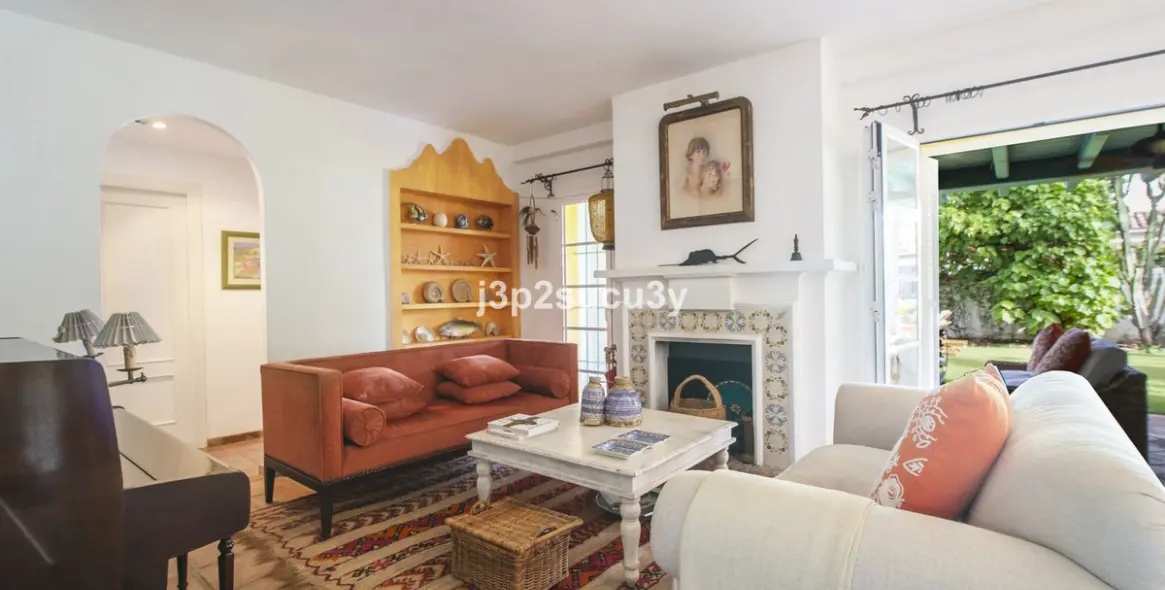 Long-term rent of detached villa in Benamara 10