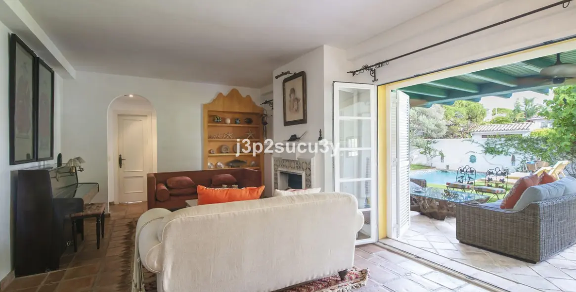 Long-term rent of detached villa in Benamara 11