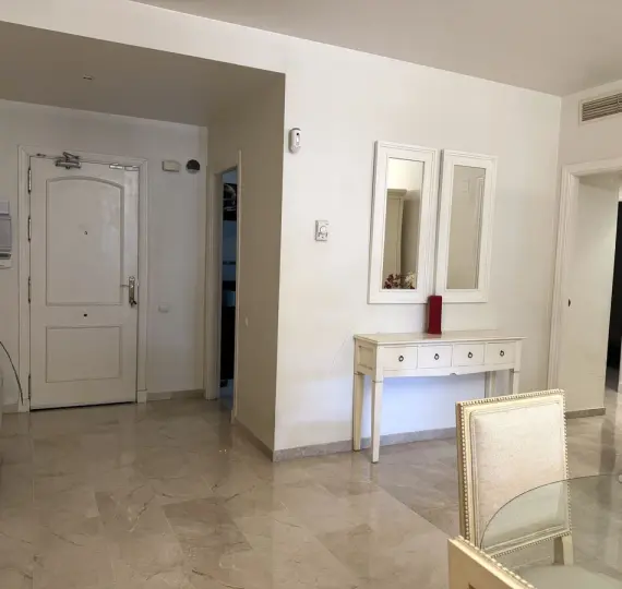 Апартаменты на первом этаже R5169424