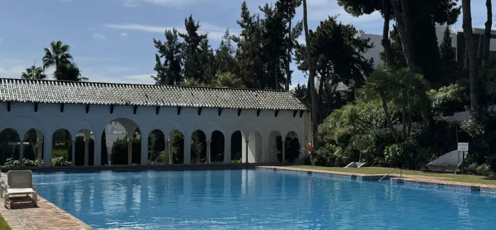 Alquiler a largo plazo de apartamento en planta baja en Marbella 0