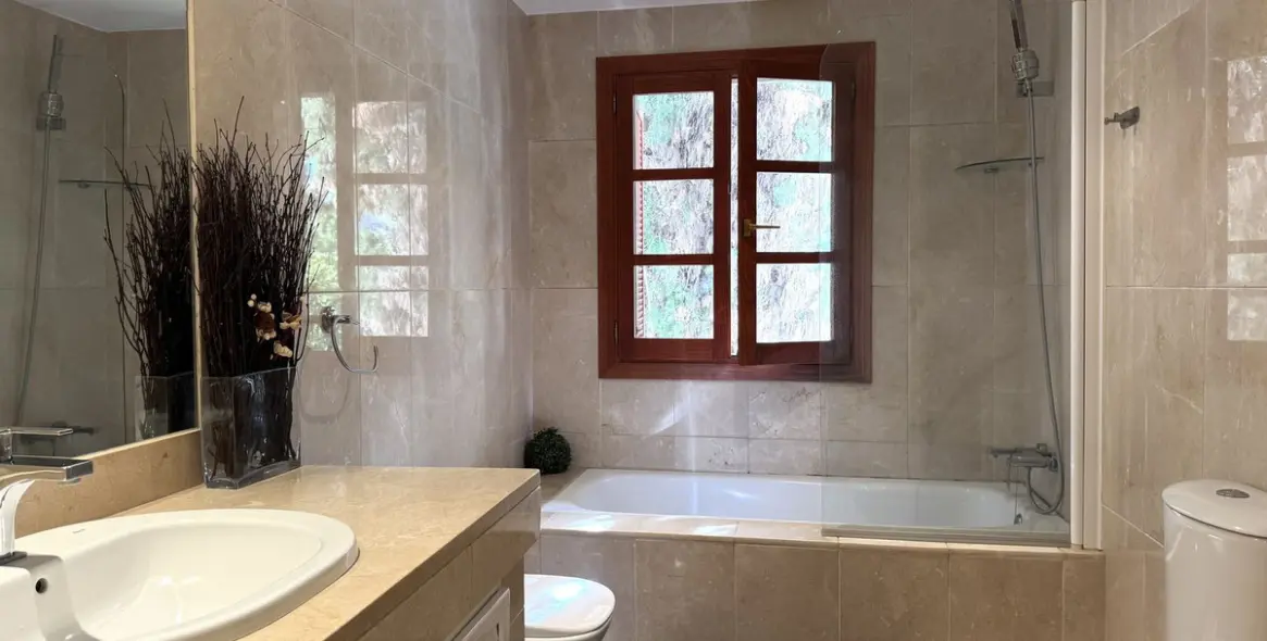 Long-term rent of ground floor apartment in Marbella 27