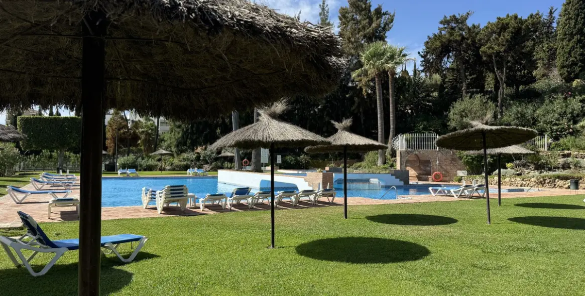 Long-term rent of ground floor apartment in Marbella 32