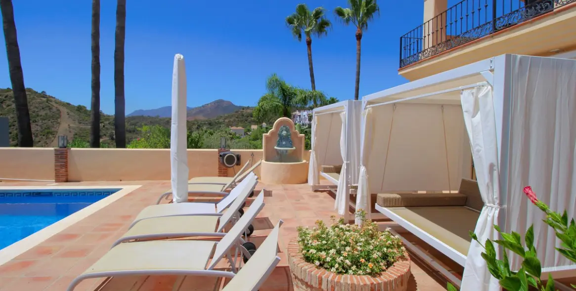 Long-term rent of detached villa in Los Arqueros 4