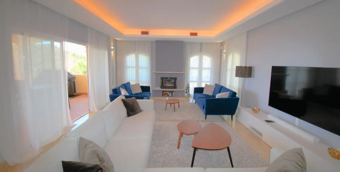 Long-term rent of detached villa in Los Arqueros 18