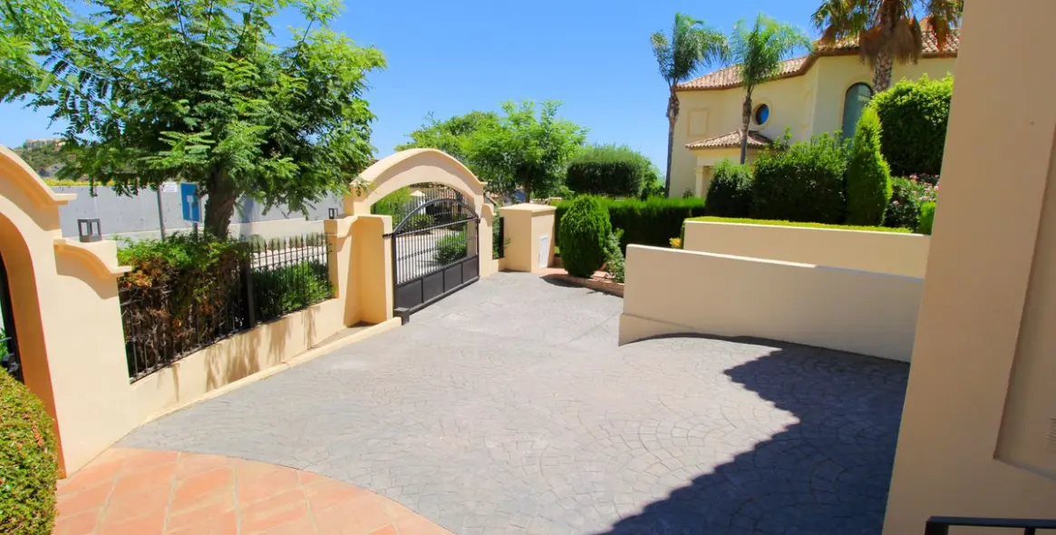 Долгосрочная аренда  отдельно стоящей виллы в Los Arqueros 46