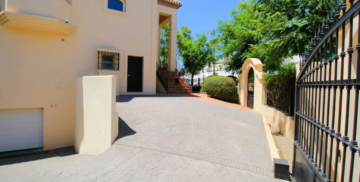 Долгосрочная аренда  отдельно стоящей виллы в Los Arqueros 47