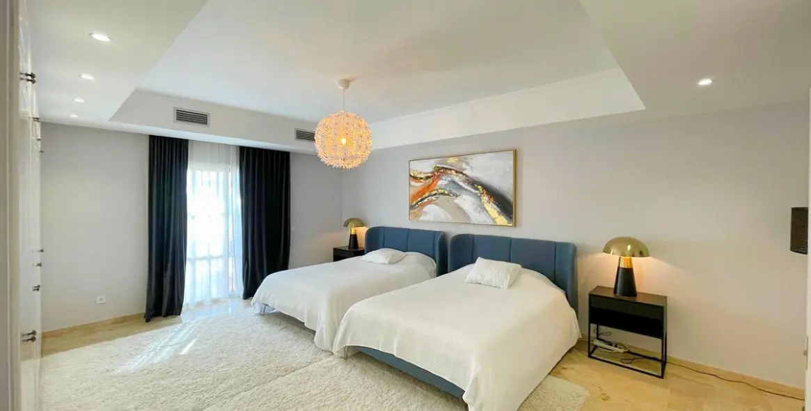 Long-term rent of detached villa in Los Arqueros 53