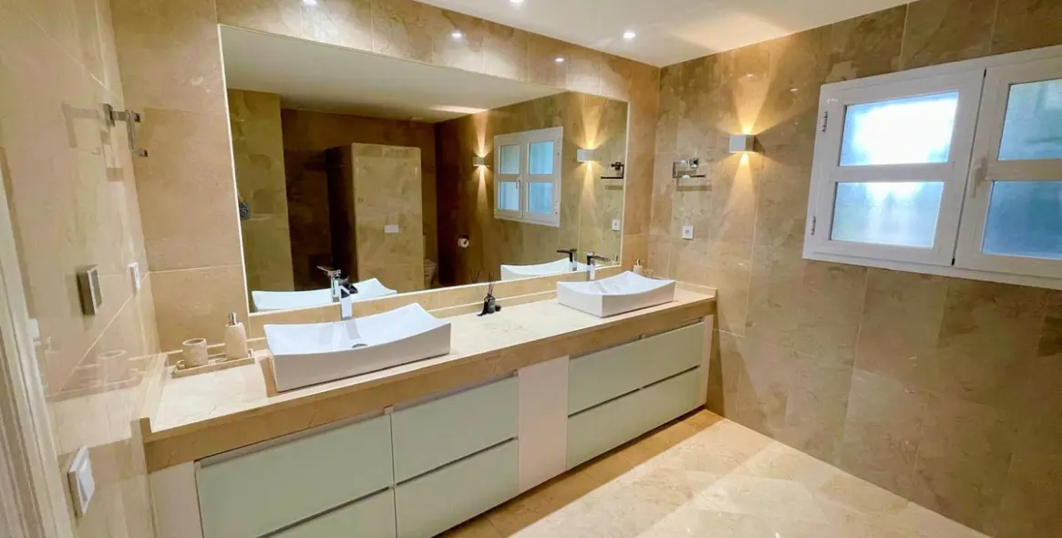 Long-term rent of detached villa in Los Arqueros 54
