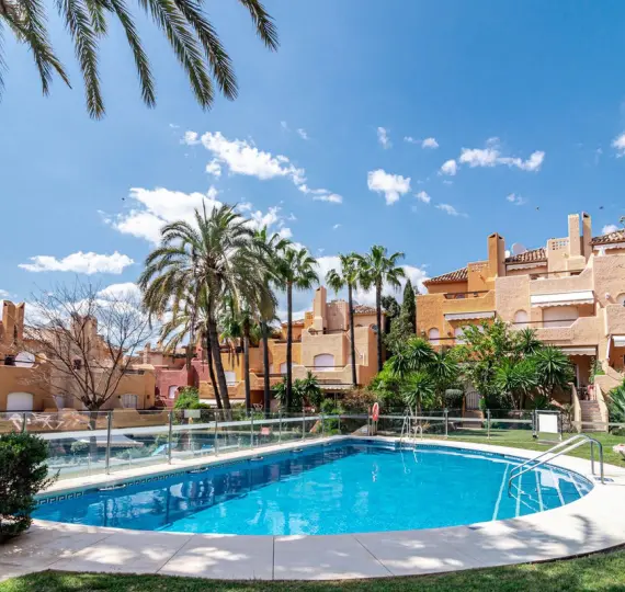 Долгосрочная аренда таунхауса в Nueva Andalucía