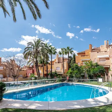 Long-term rent of townhouse in Nueva Andalucía