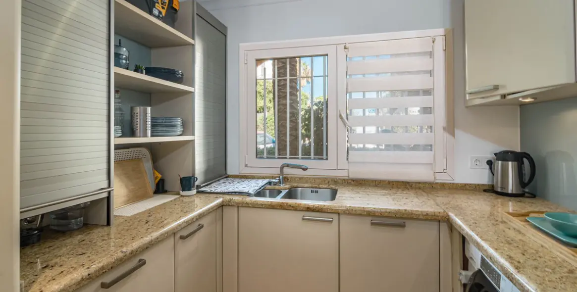 Long-term rent of townhouse in Nueva Andalucía 12