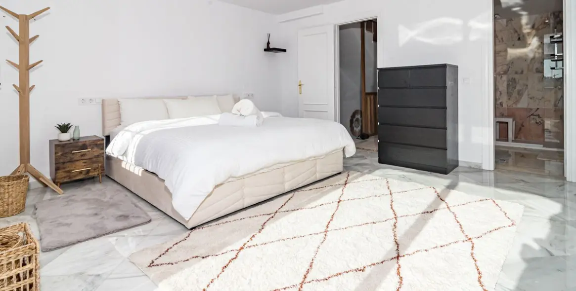 Long-term rent of townhouse in Nueva Andalucía 18