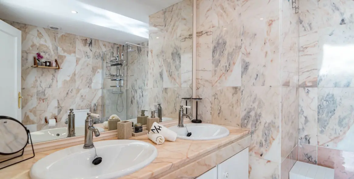 Long-term rent of townhouse in Nueva Andalucía 33