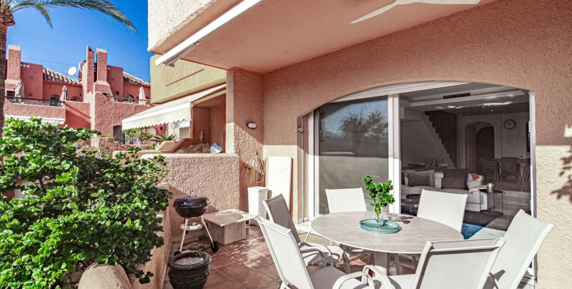 Long-term rent of townhouse in Nueva Andalucía 46