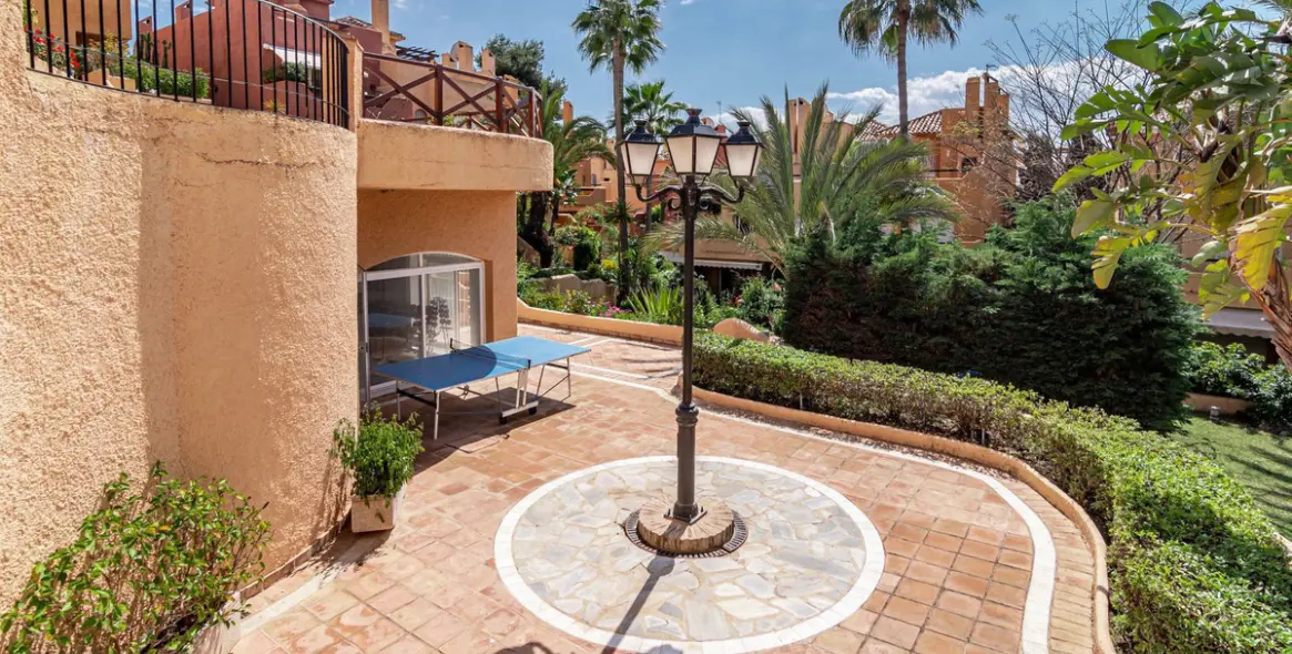 Long-term rent of townhouse in Nueva Andalucía 47