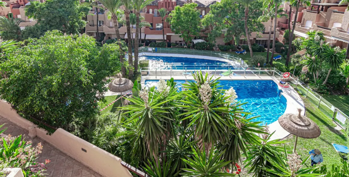 Long-term rent of townhouse in Nueva Andalucía 53