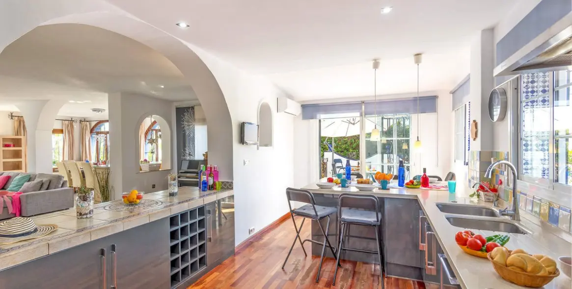 Long-term rent of detached villa in El Rosario 4