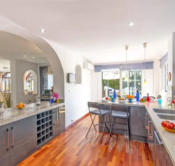 Long-term rent of detached villa in El Rosario