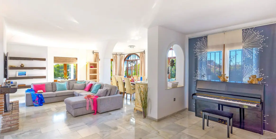 Long-term rent of detached villa in El Rosario 6