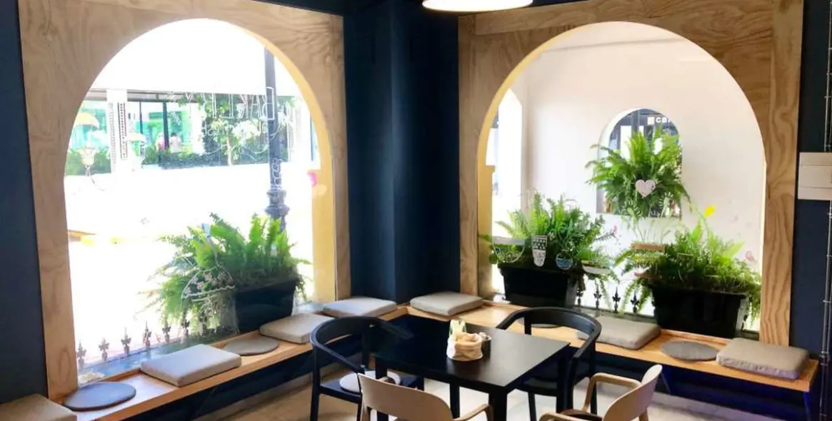 Long-term rent of commercial premises in Puerto Banús 7