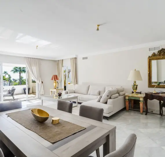 Middle floor apartment R5161633