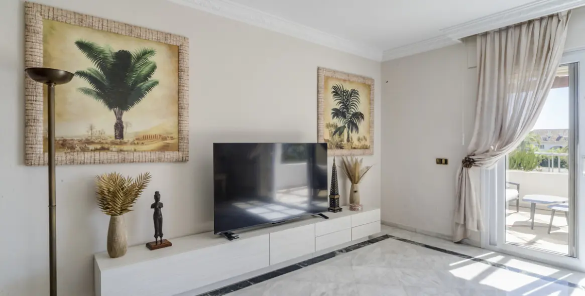 Долгосрочная аренда апартаментов на среднем этаже в Marbella (район The Golden Mile) 9