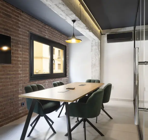 Long-term rent of office in Soho