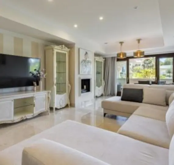 Middle floor apartment R5214469