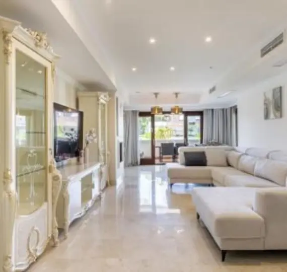 Middle floor apartment R5214469