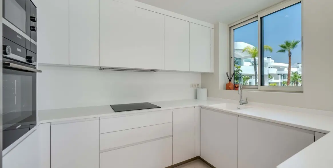 Долгосрочная аренда апартаментов на первом этаже в Marbella (район Marbella) 3