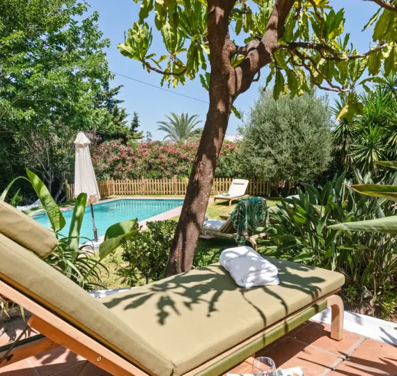 Long-term rent of detached villa in Nueva Andalucía