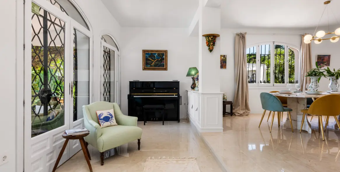 Long-term rent of detached villa in Nueva Andalucía 17