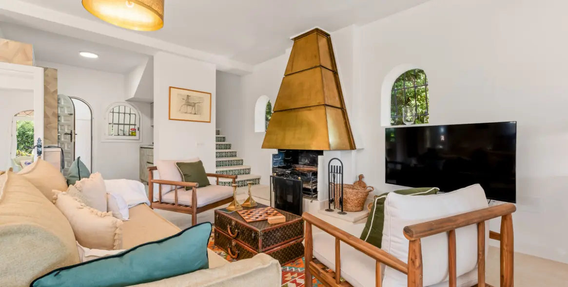 Long-term rent of detached villa in Nueva Andalucía 19