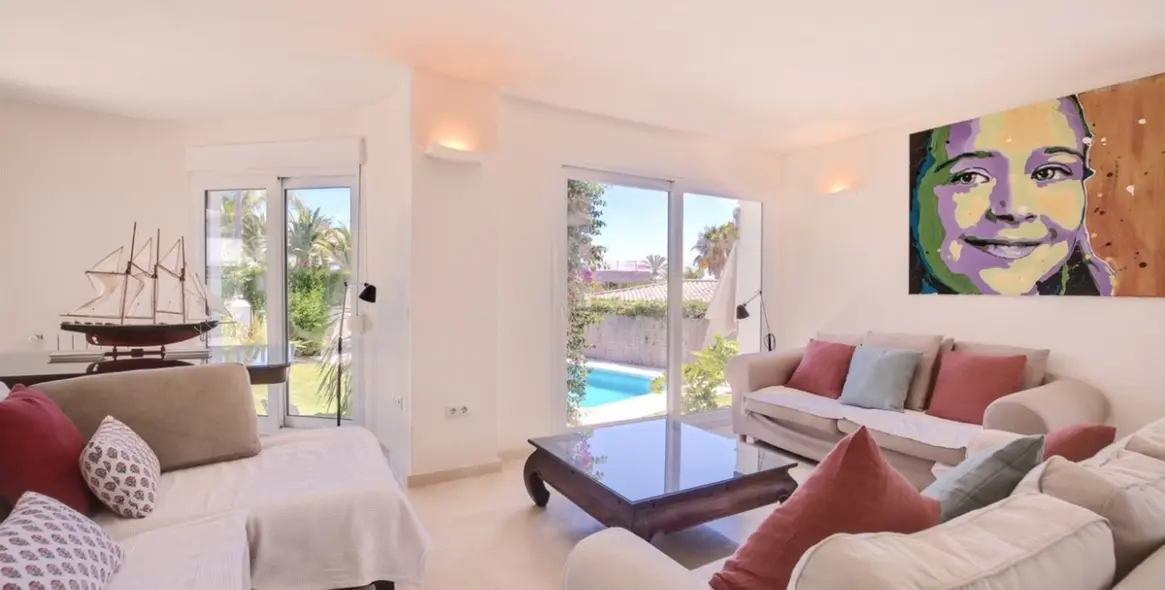 Long-term rent of detached villa in Marbesa 2