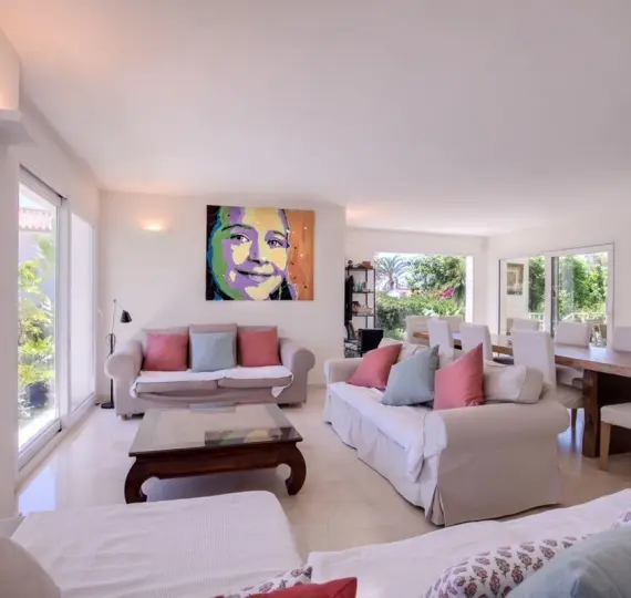 Long-term rent of detached villa in Marbesa