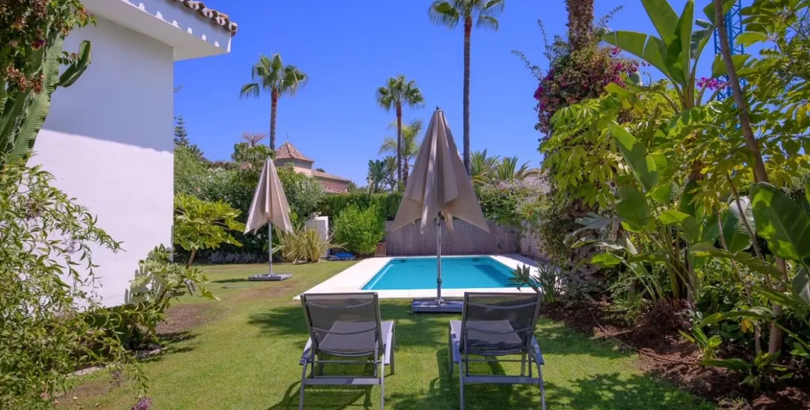 Long-term rent of detached villa in Marbesa 11