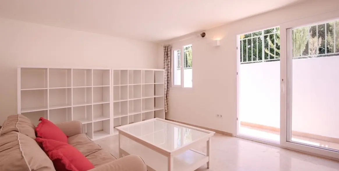 Long-term rent of detached villa in Marbesa 20