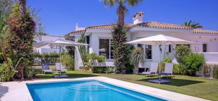 Long-term rent of detached villa in Marbesa 0