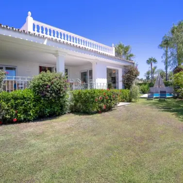 Long-term rent of detached villa in Marbesa