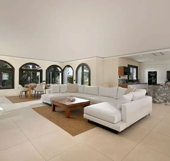 Long-term rent of detached villa in Marbesa