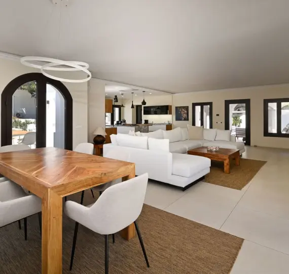 Long-term rent of detached villa in Marbesa