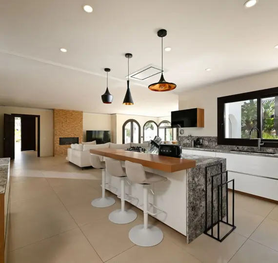 Long-term rent of detached villa in Marbesa