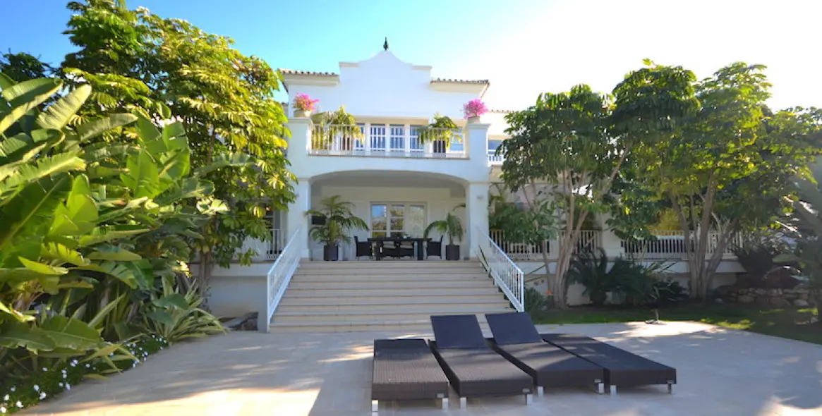 Long-term rent of detached villa in Nueva Andalucía 3