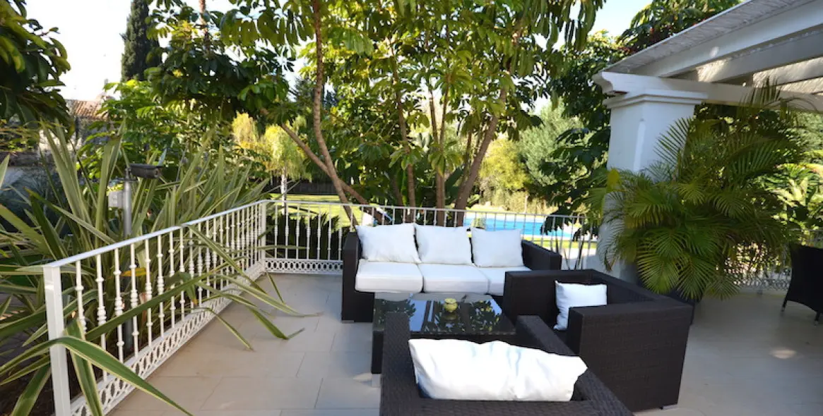 Long-term rent of detached villa in Nueva Andalucía 10